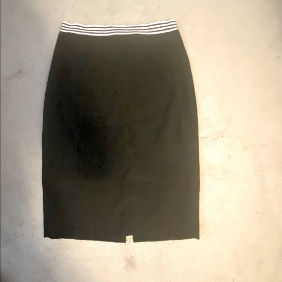 H&M black pencil skirt with black and white elasticized waistband. - Picture 1 of 3